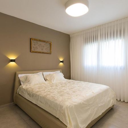 Maorissimo Boutique Apartment 아코 외부 사진