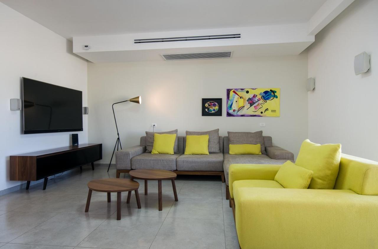 Maorissimo Boutique Apartment 아코 외부 사진